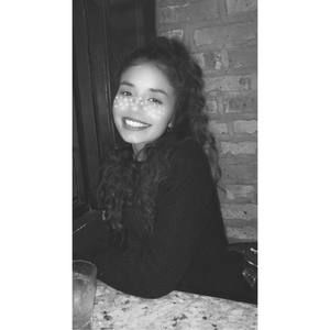 Meet your Posher, Nina